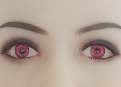 Bambola perfetta occhi rossi | Il tuo negozio numero 1 per bambole amate e altro ancora